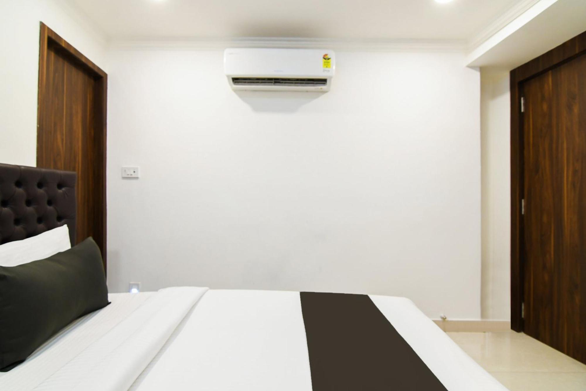 Super Hotel O Eminent Hotel Καλκούτα Εξωτερικό φωτογραφία