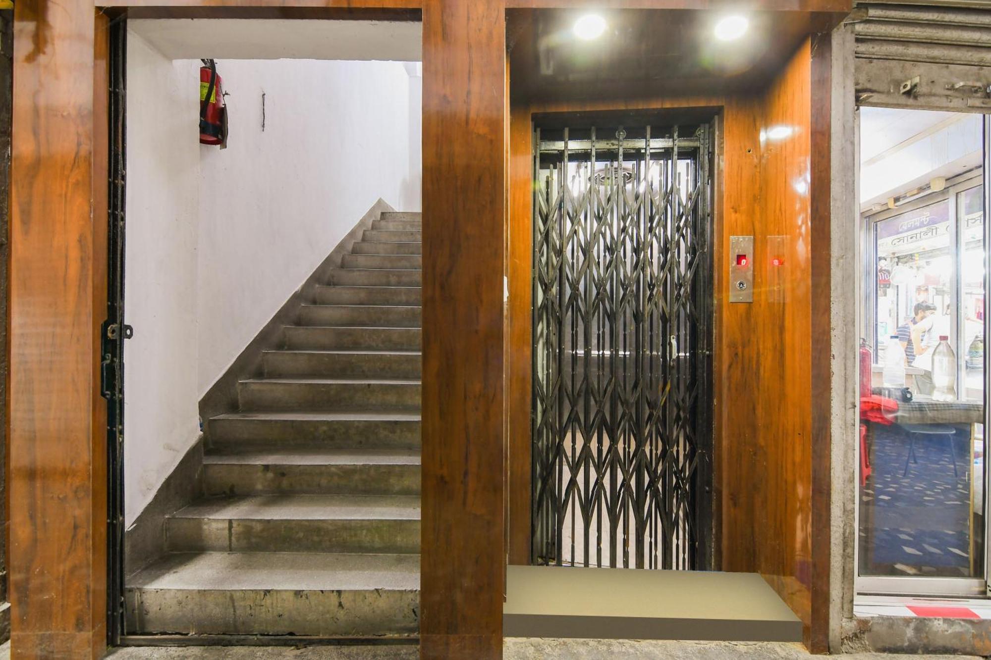Super Hotel O Eminent Hotel Καλκούτα Εξωτερικό φωτογραφία